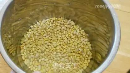 Make Tomatoes for Mayokoba beans step 1