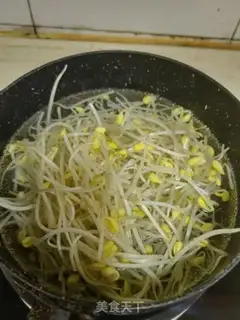 Make Pyramid sprouts step 1