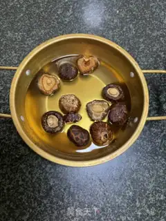 Make Frozen meat buns step 0