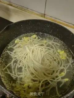 Make Pyramid sprouts step 3