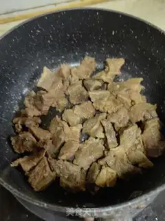 Make Tomato mushroom beef stew step 1