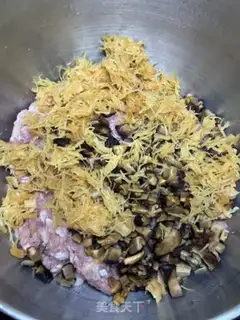 Make Frozen meat buns step 5