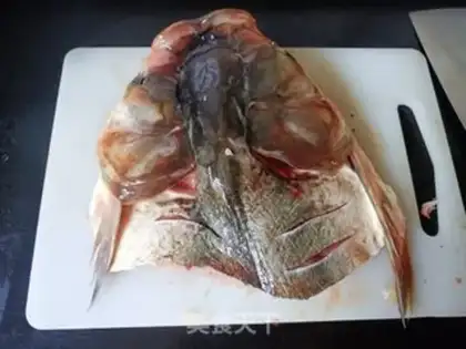 Make Red soup tofu fish head step 1