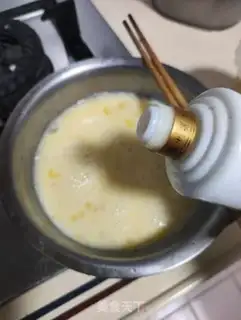 Make Quaffle fried goose eggs step 2