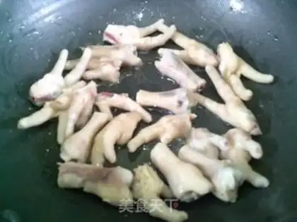 Make Chicken claws on the head step 2