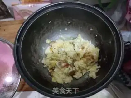 Make Onion fried eggs step 3