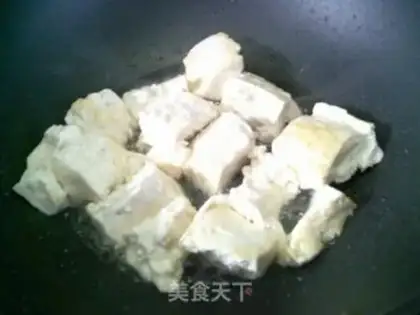 Make Seafood mushrooms, red intestines, tofu step 4