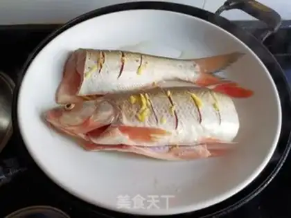 Make Fresh white swordfish step 2