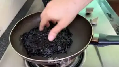 Make Crayfish rice step 3
