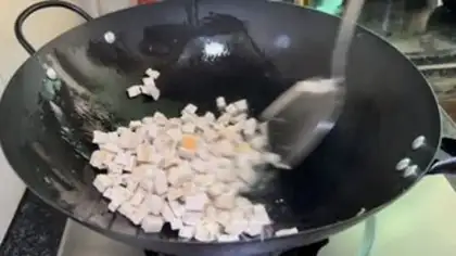 Make Crayfish rice step 6
