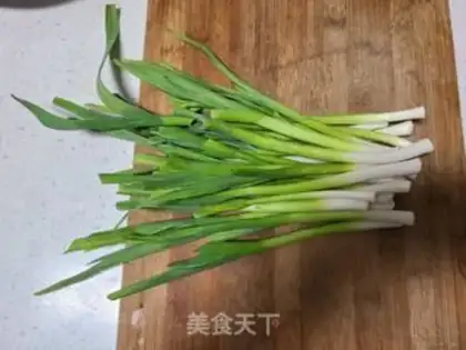 Make Garlic sprouts and ham sausages step 0