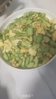 Make Eggs fried beans step 4