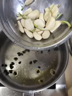 Make Garlic veal step 4