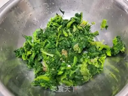 Make A red radish spinach fan step 2