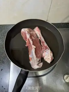 Make Horseshoe and sugar cane step 1