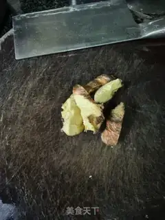 Make Horseshoe and sugar cane step 4