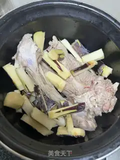 Make Horseshoe and sugar cane step 6