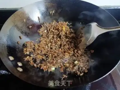 Make Homemade plum-cup meat step 5