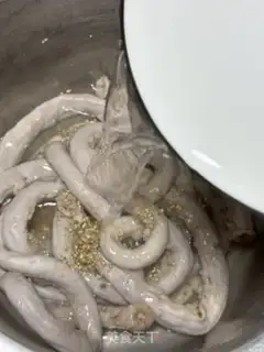 Make Pepper intestine pig heart soup step 3