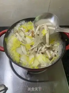 Make Soup of cabbage sea mushrooms step 8