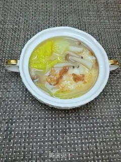 Make Soup of cabbage sea mushrooms step 10