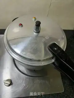 Make Shrimp porridge step 1