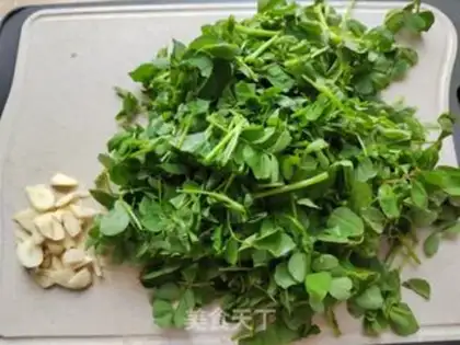 Make Five flowers for herbs step 2