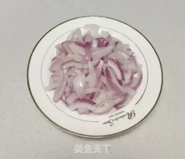 Make Egg web onions step 1