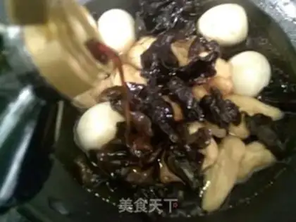 Make Blackwood eggs with oil triangles step 4