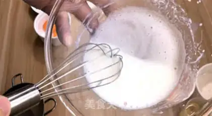 Make Tea marble cake rolls step 1