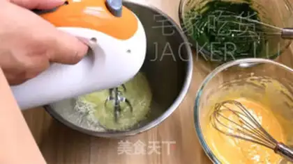 Make Tea marble cake rolls step 4