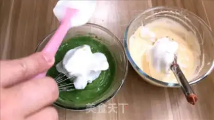 Make Tea marble cake rolls step 8