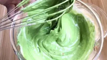 Make Tea marble cake rolls step 9