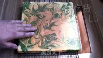 Make Tea marble cake rolls step 14