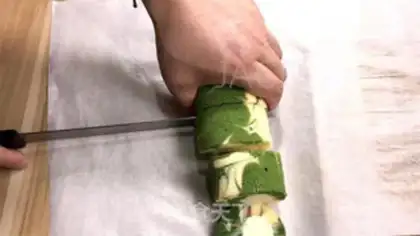 Make Tea marble cake rolls step 22