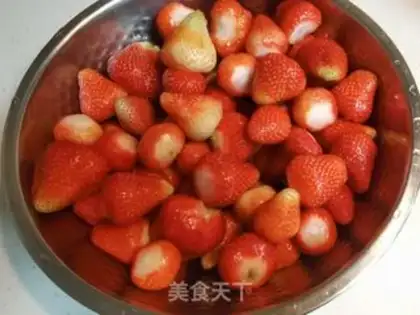 Make Strawberry sauce step 1