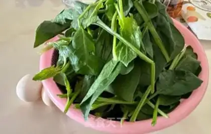 Make Spinach eggs step 0