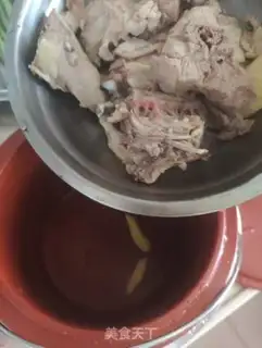 Make Scrawny chicken bone soup step 3