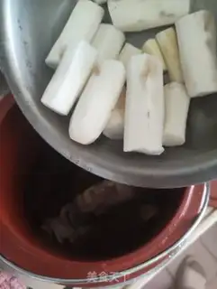 Make Scrawny chicken bone soup step 4
