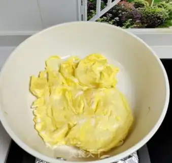 Make Smelt fried eggs step 3