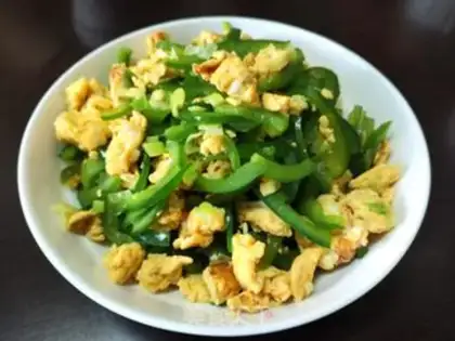 Make The lantern pepper fried eggs step 6