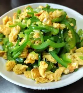 Make The lantern pepper fried eggs step 7