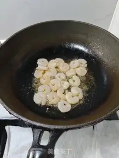 Make Shrimp fried storks step 5