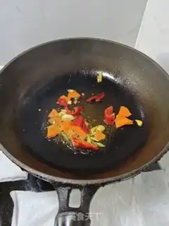 Make Shrimp fried storks step 7