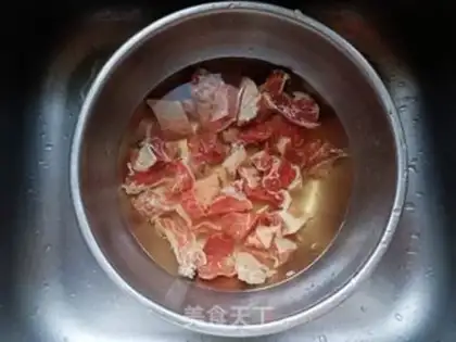 Make Five fragrance beef noodles step 0