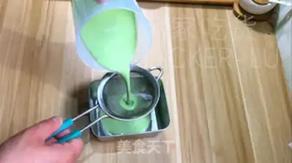 Make A tea and milk-free towel roll step 6