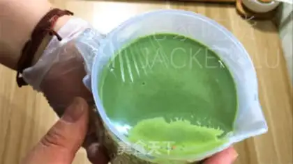 Make A tea and milk-free towel roll step 11