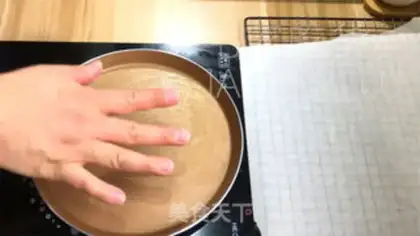 Make A tea and milk-free towel roll step 12