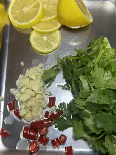 Make The cucumber with shrimp step 1