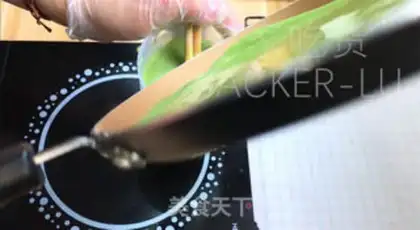 Make A tea and milk-free towel roll step 15